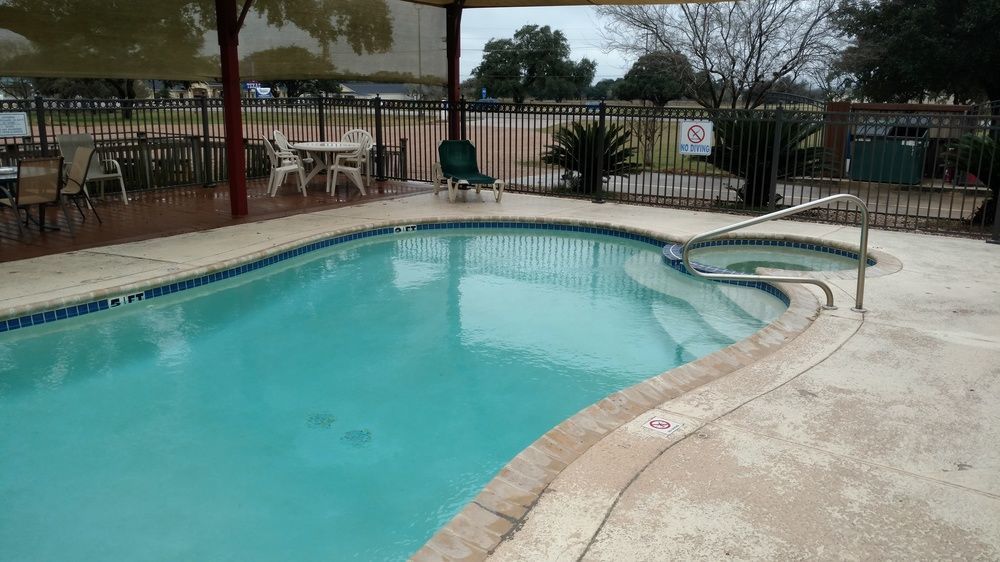 Executive Inn & Suites Cuero Buitenkant foto